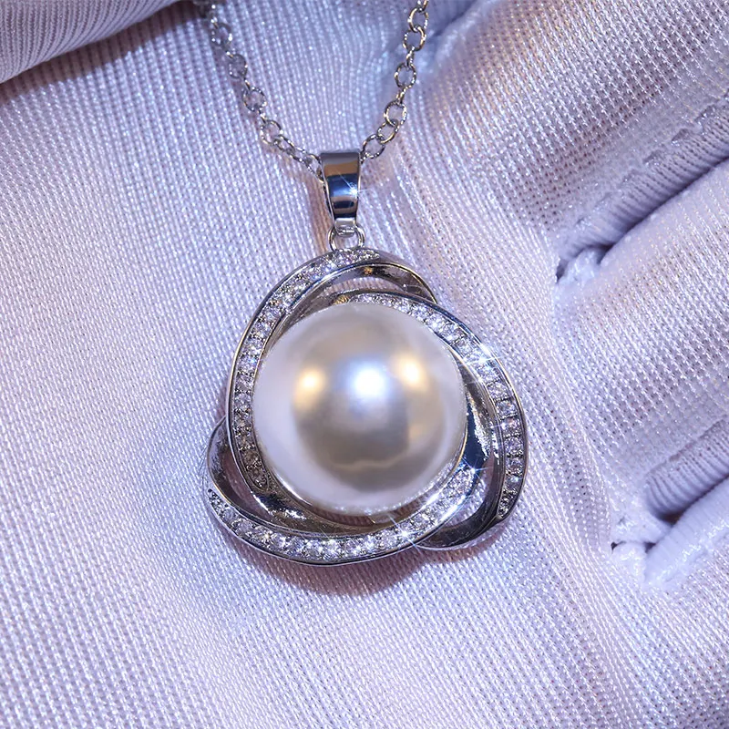 Huitan Classic Triangle Inlaid Round Imitation Pearl Pendant Women Necklace for Engagement Wedding Ceremony Fashion Necklace Hot