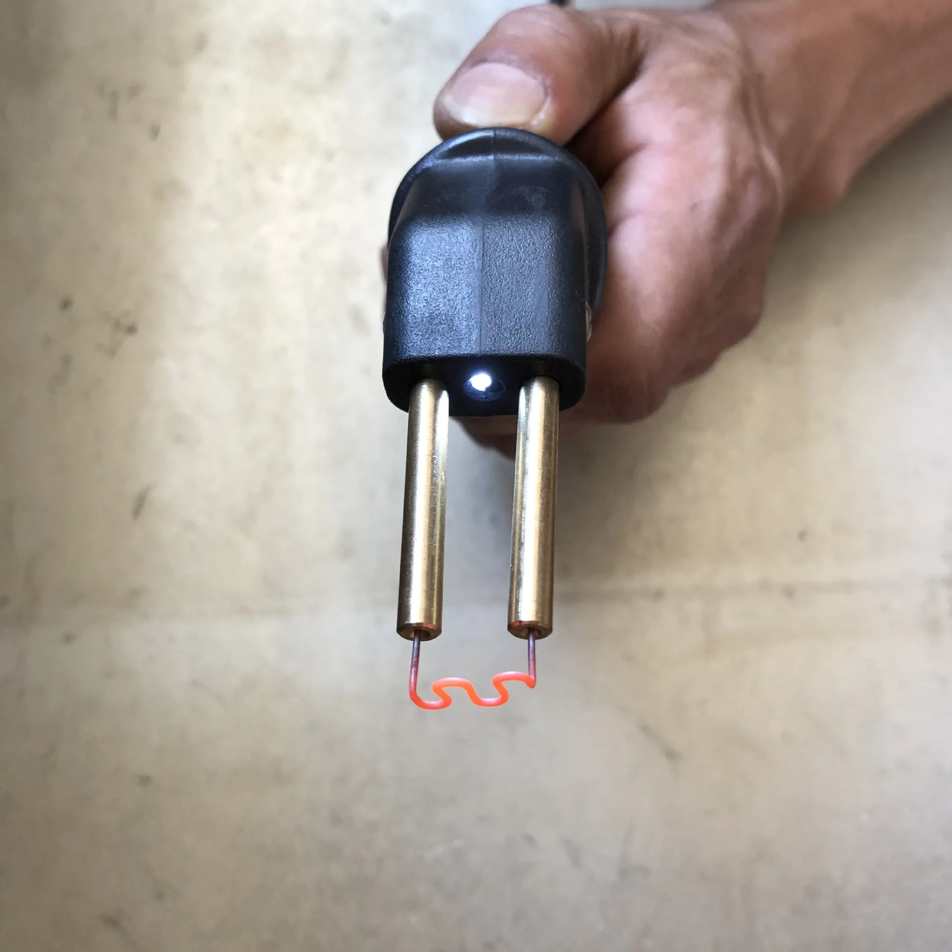Amortecedor do carro máquina de reparo quente grampeador plástico sistema de reparo de soldagem arma para carros carenagem do corpo automático ferramenta plástico soldador grampo