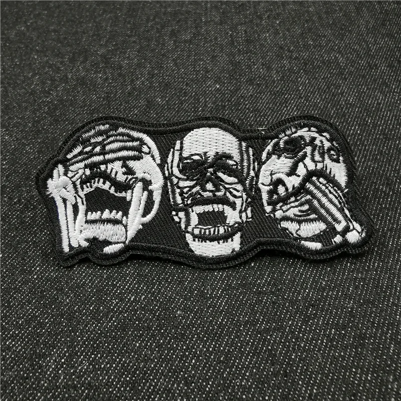 Parche bordado calavera punk – insignia para chaqueta y mochila - imagen 3
