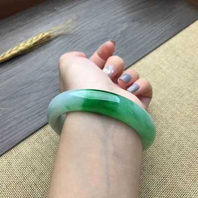 

Natural Burmese Jadeite Light Two-tone 54-62mm Bracelet Elegant Princess Jewelry For Mom For Girlfriend