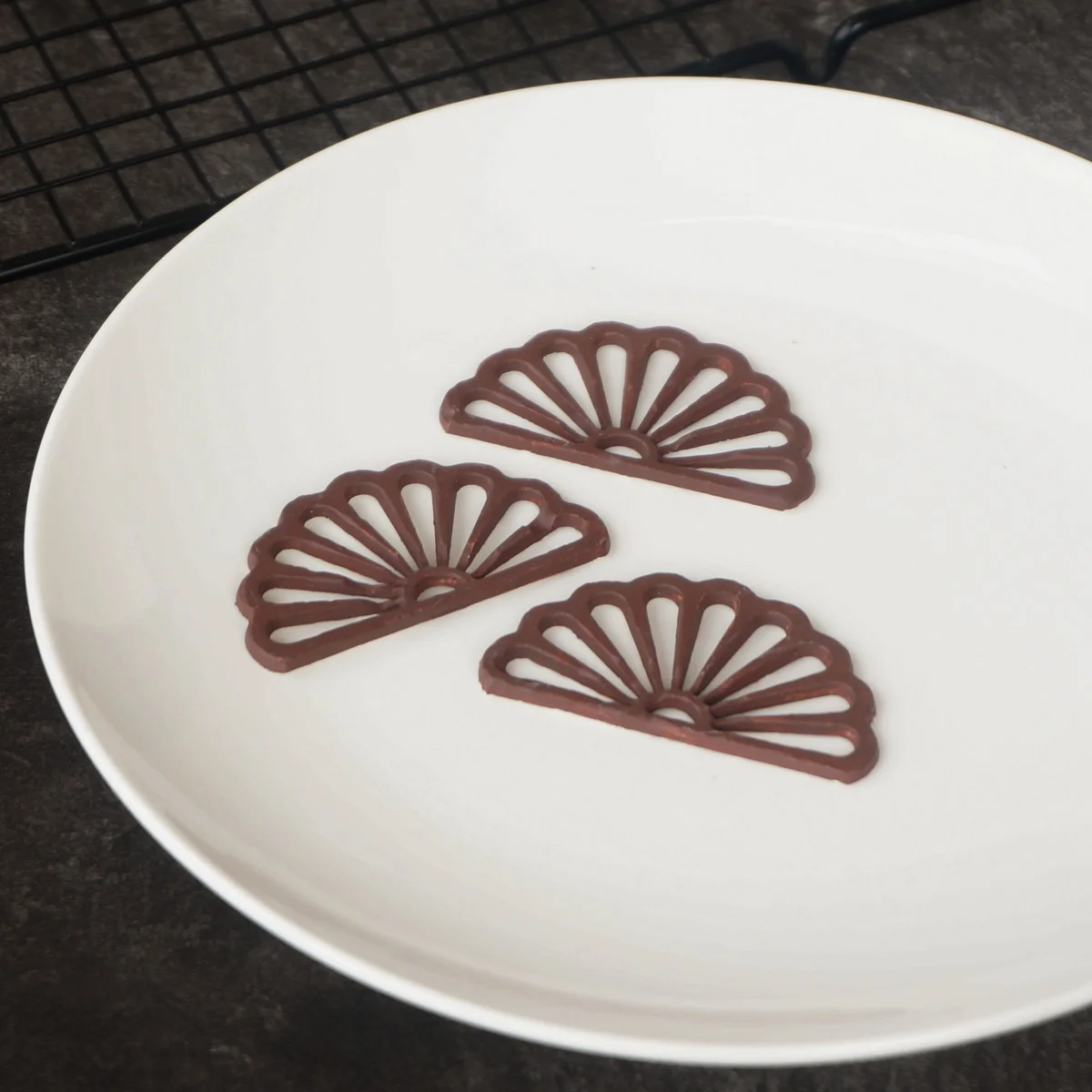 Scava Fuori Forma a Ventaglio di Cioccolato Stencil Mold Mezza Fiore Trasferimento Copriletto decorazione di Una Torta Del Silicone Della Muffa di Cottura Chablon