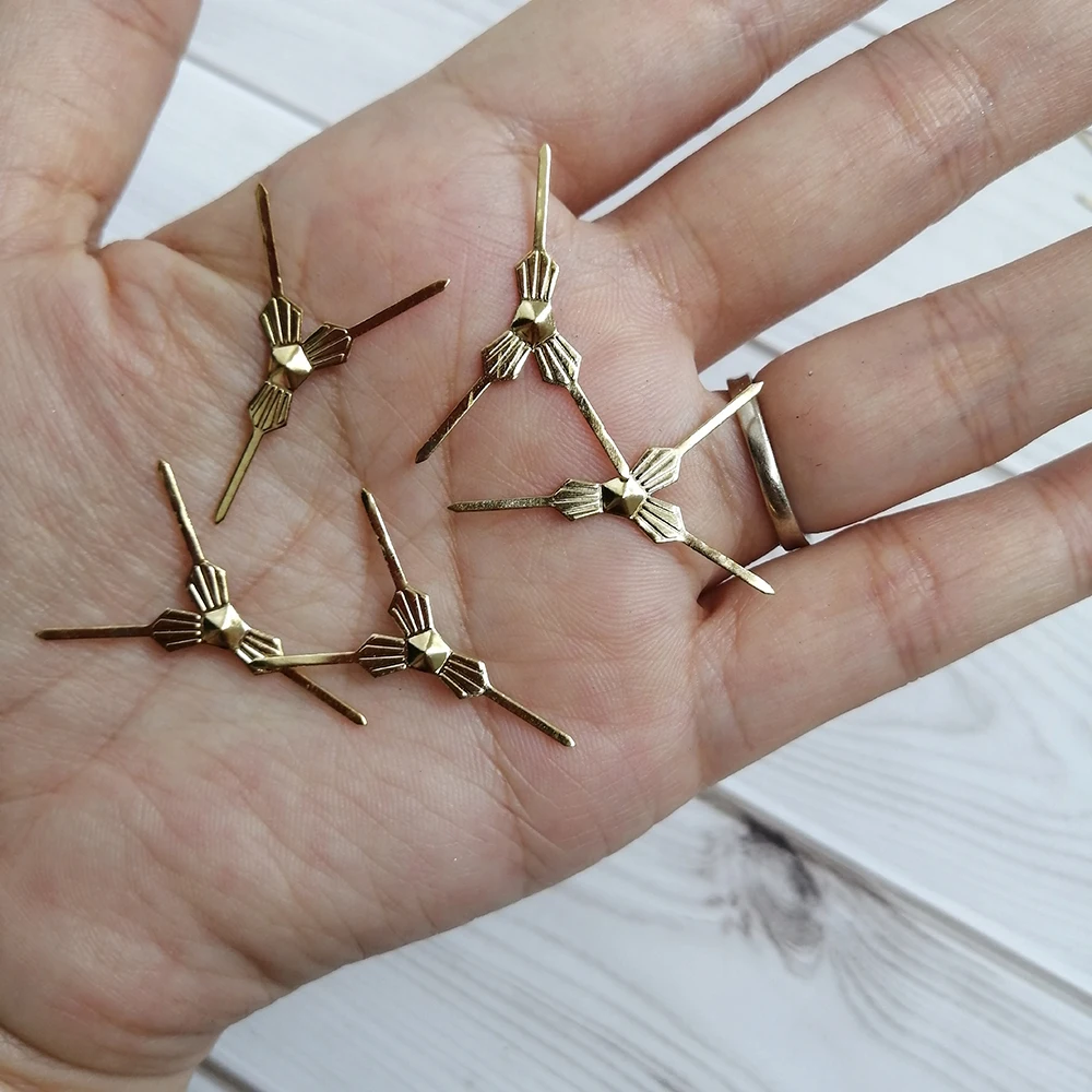 Camal 100pcs 29mm Golden Plated Metal Hook Triangle Bowtie Pins Crystal Prisms Beads Connectors Chandelier Lamp Part