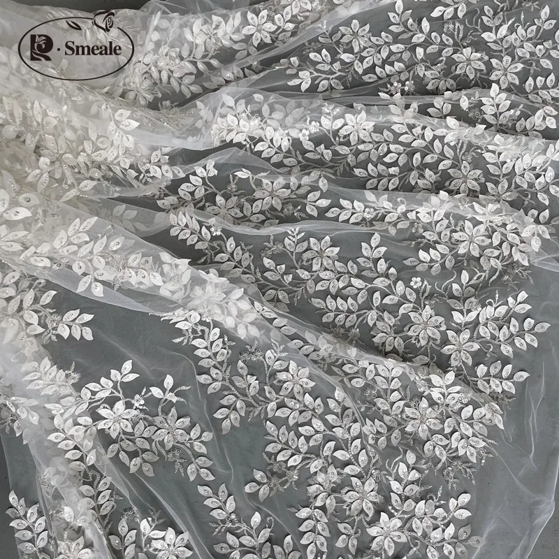 Elfenbeinfarbener Braut-Spitzenstoff, luxuriöse Perlenapplikation, silberne Stickerei, Blumen und Blätter mit Pailletten, hochwertiger Kleiderstoff, RS3104 – Detail 2