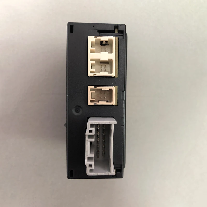 CarPlay and Android Auto USB Media Hub Retrofit Kit for Mazda, Support Mazda 3/6/CX5/CX3/CX9-TK78 66 9U0C K1414 C922 V6 605A