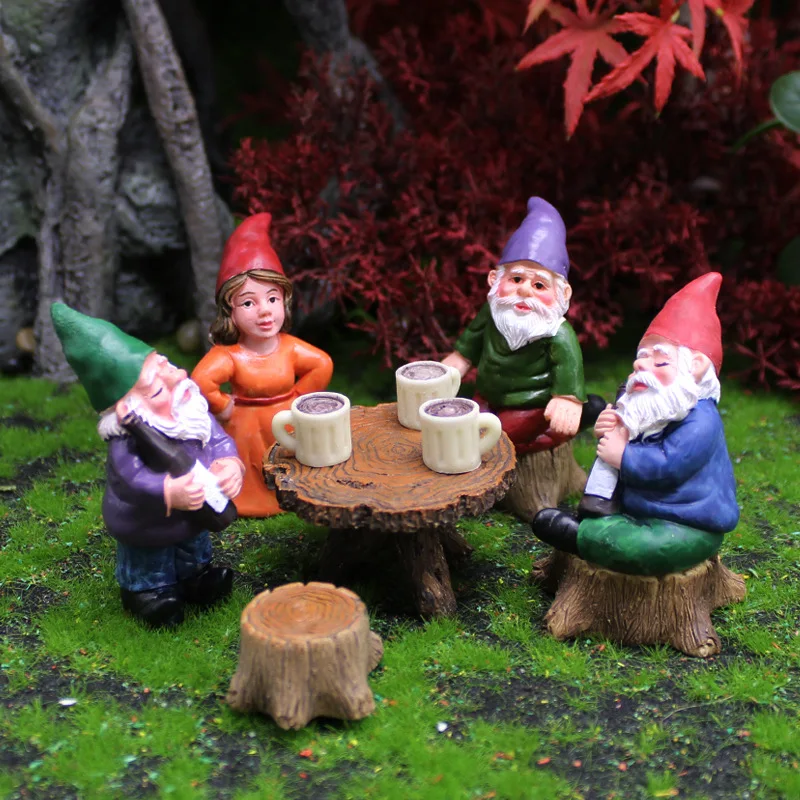 4pcs/Set Mini Funny Cute Gnome Have Party Resin Dwarfs Statue DIY Bonsai Decoration For Home Office Desk Sculpture Dropshipping