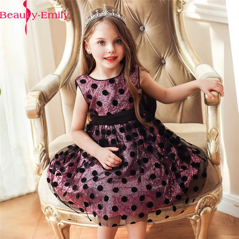 

Beauty Emily New Arrival Halloween Party Flower Girls Dresses 2019 Shine Sequined O Neck Sleeveless Girls Ball Gown with Bow