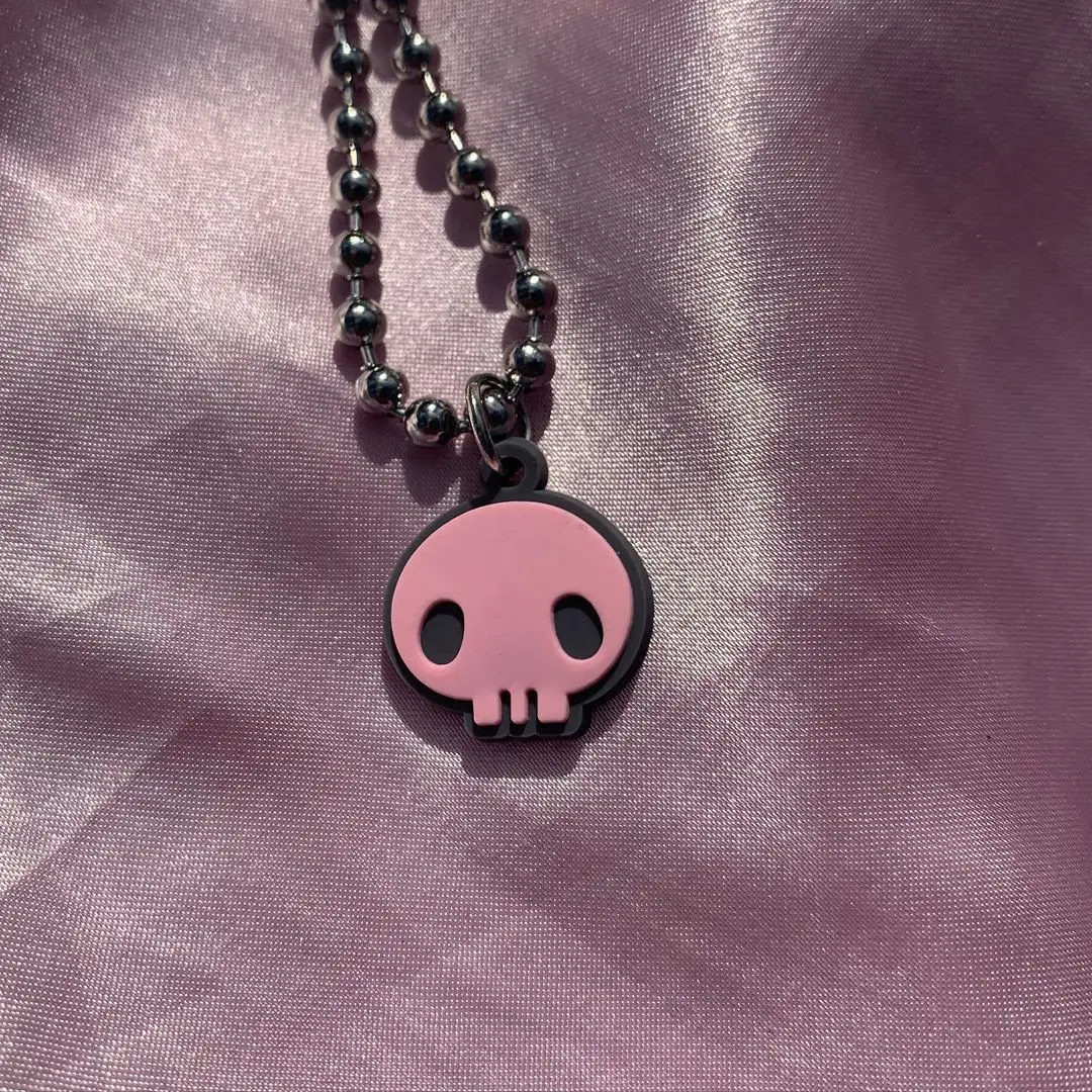 Indie Vintage Pink Skull Metal Pendant Necklace for Women Men Punk Cute Choker Necklace Goblincore Aesthetic Jewelry Novelty