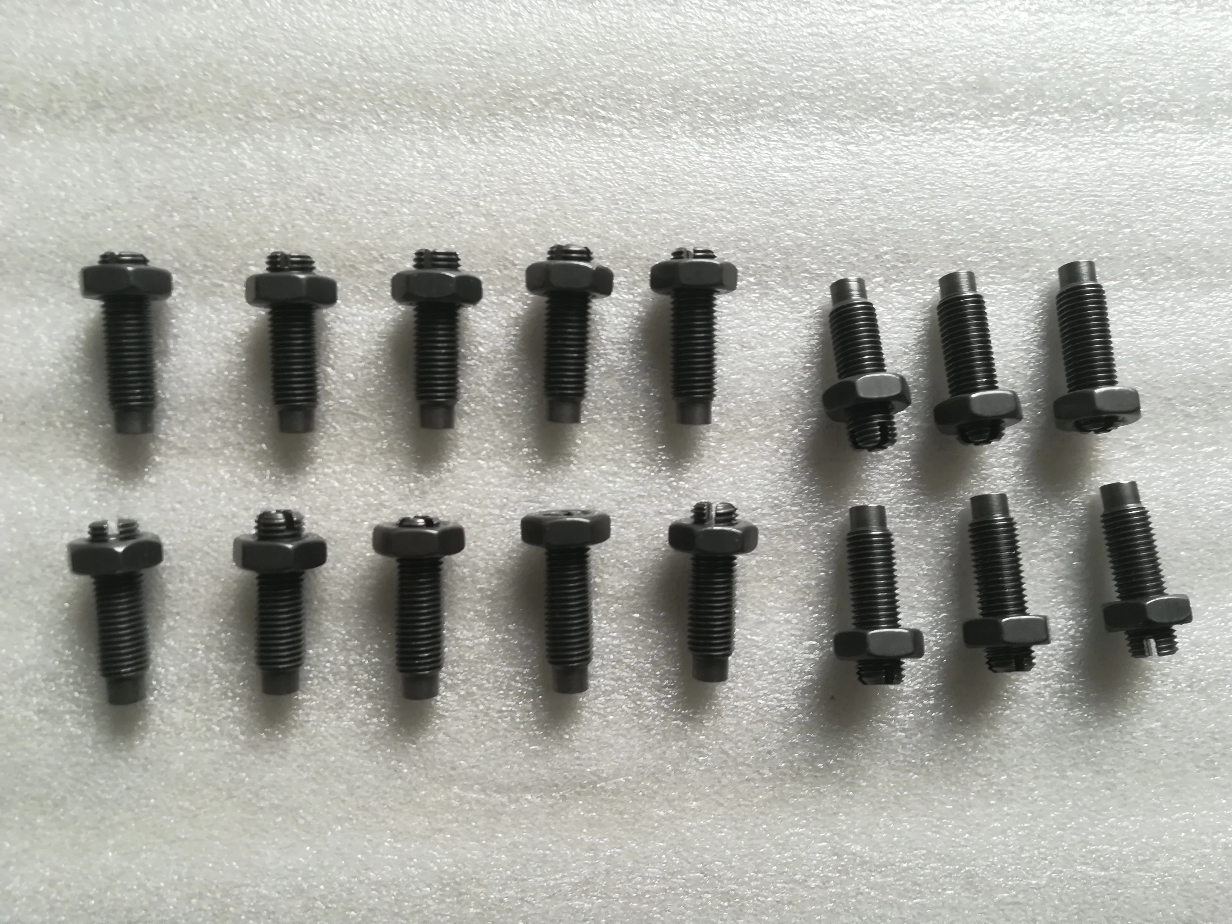 Free Shipping Camshaft Rocker Arm Valve Adjust Screws For Mitsubishi 4G13 4G15 4G18 4G63 4G64 4G69 16pcs