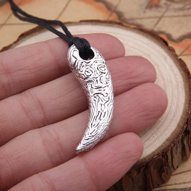 dropshipping 1pcs Viking Age Style Damascus Steel Bear\'s/Wolf\'s Tooth Pendant with jewelry cord