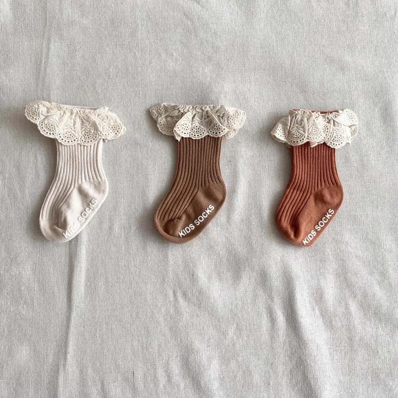 

3 Pairs/lot New Anti Slip Infant Baby First Walking Socks Toddler Lace Sock Babe Girls Middle Length Socks Accessories