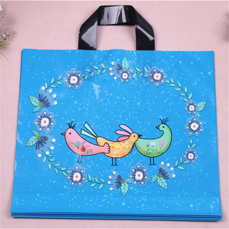 

New Blue Fashion Cartoon10pcs/lot 29*35cm HDPE Eco-friendly Party Birthday Wedding Plastic Gift Packaging Bags With Handles