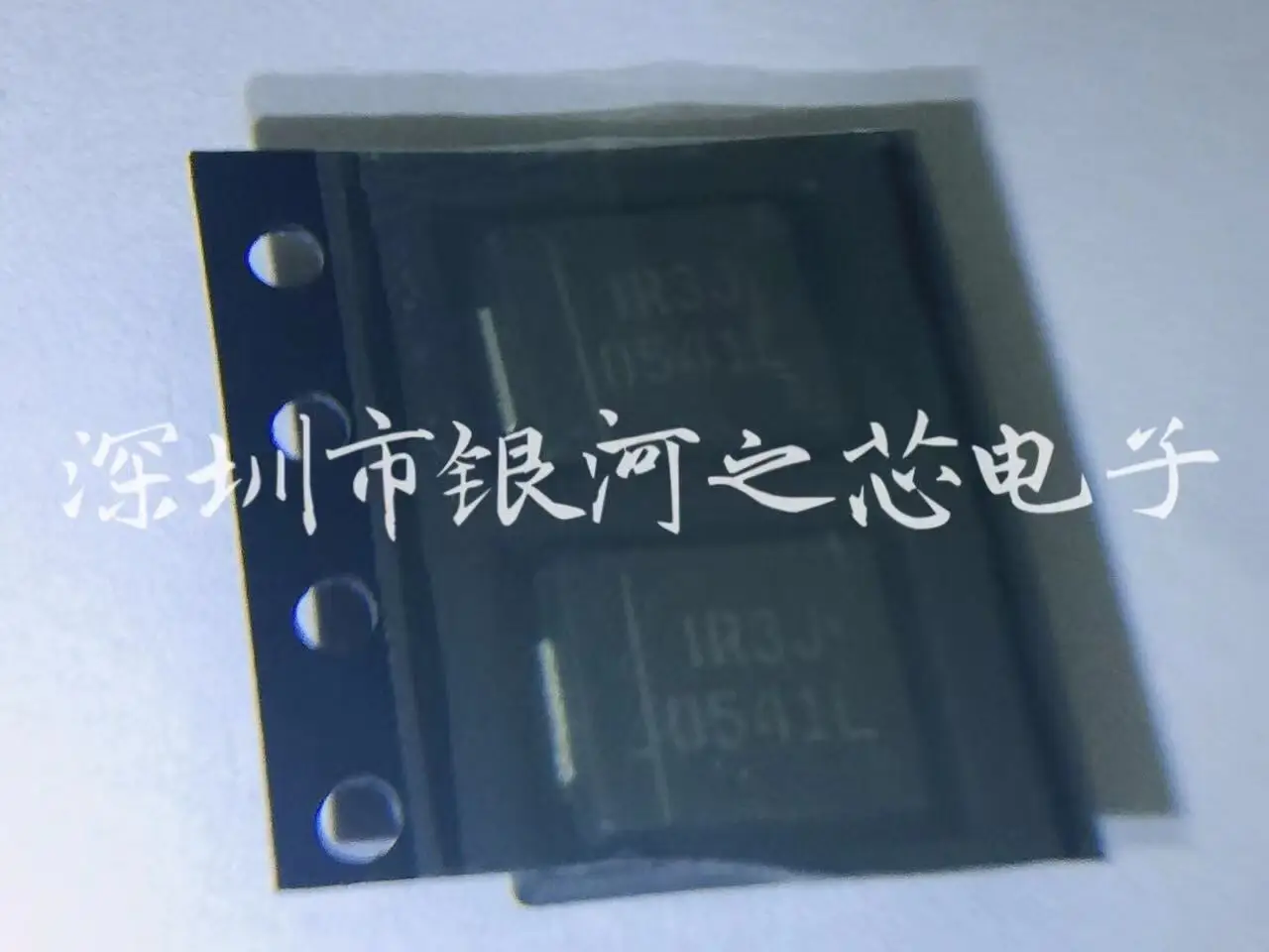 

2PCS 30BQ100 Screen printing code IR3J V3J Schottky diode SB3100