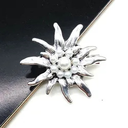 Fashion Pearl Edelweiss Mountain Troops Brooch German WWII Military Pin Vintage Badge for Hat Costume Jewelry For Women Gifts