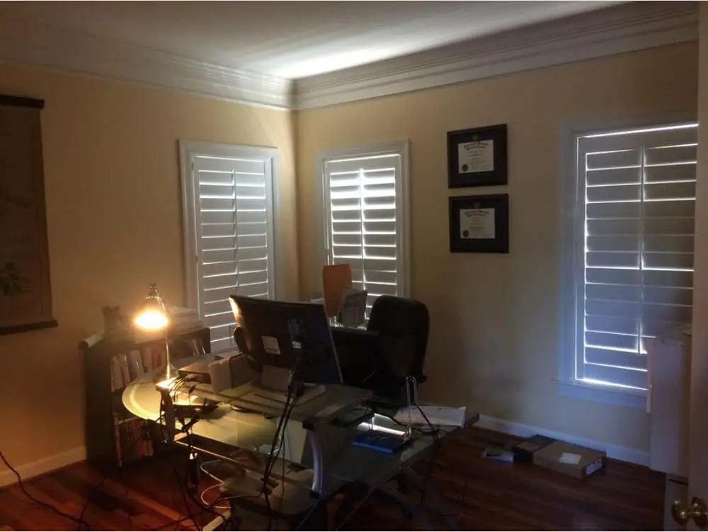 Custom Basswood Plantation Shutters Wooden Blinds Solid Wood Shutter Louvers PS245