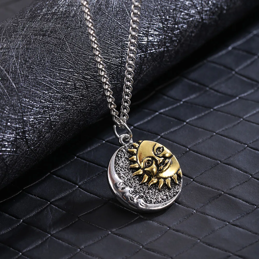 Classic Moon Sun Shape Golden Round Pendants Necklace For Man Women Party Personality Punk Jeewelry Gift Couple Necklace