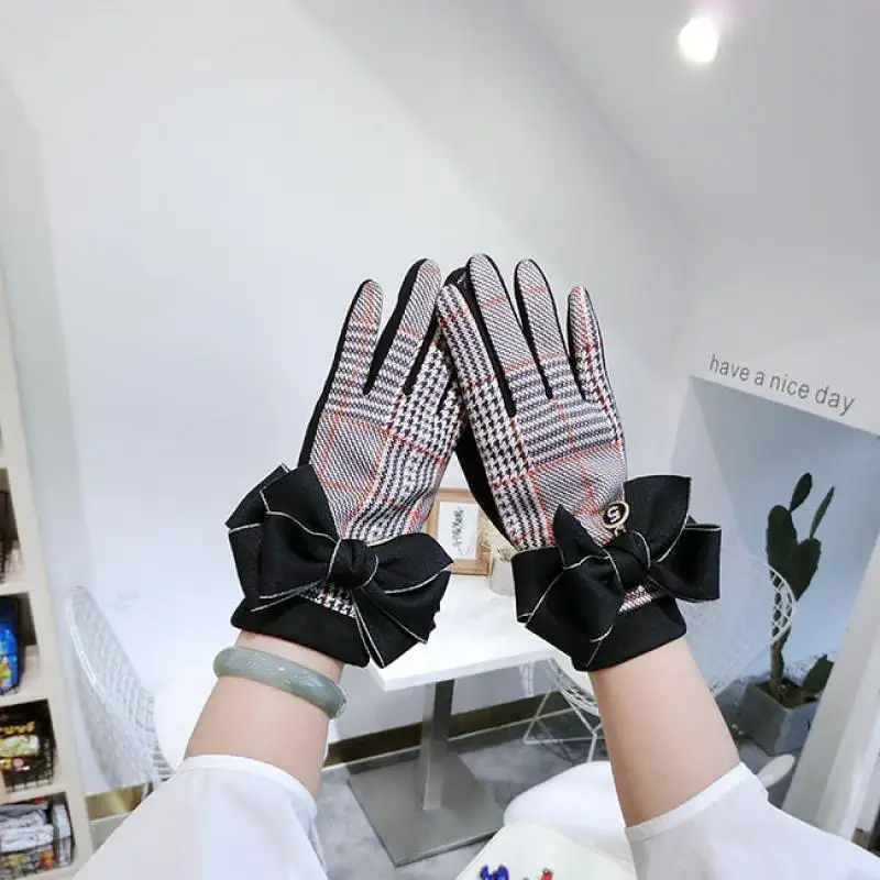 Korean Version of The Lattice Bow Suede Female Autumn and Winter Plus Velvet Warm Touch Screen Bow 5 Word Student Finger Gloves