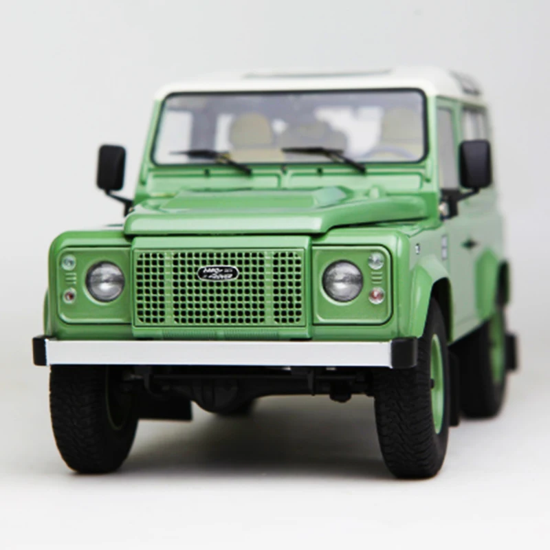 1:18 1990 Defender Short-axis Version of Off-road Metal Vehicle Model Diecast Alloy Retro Car Collection Fans Kids Adult Gifts