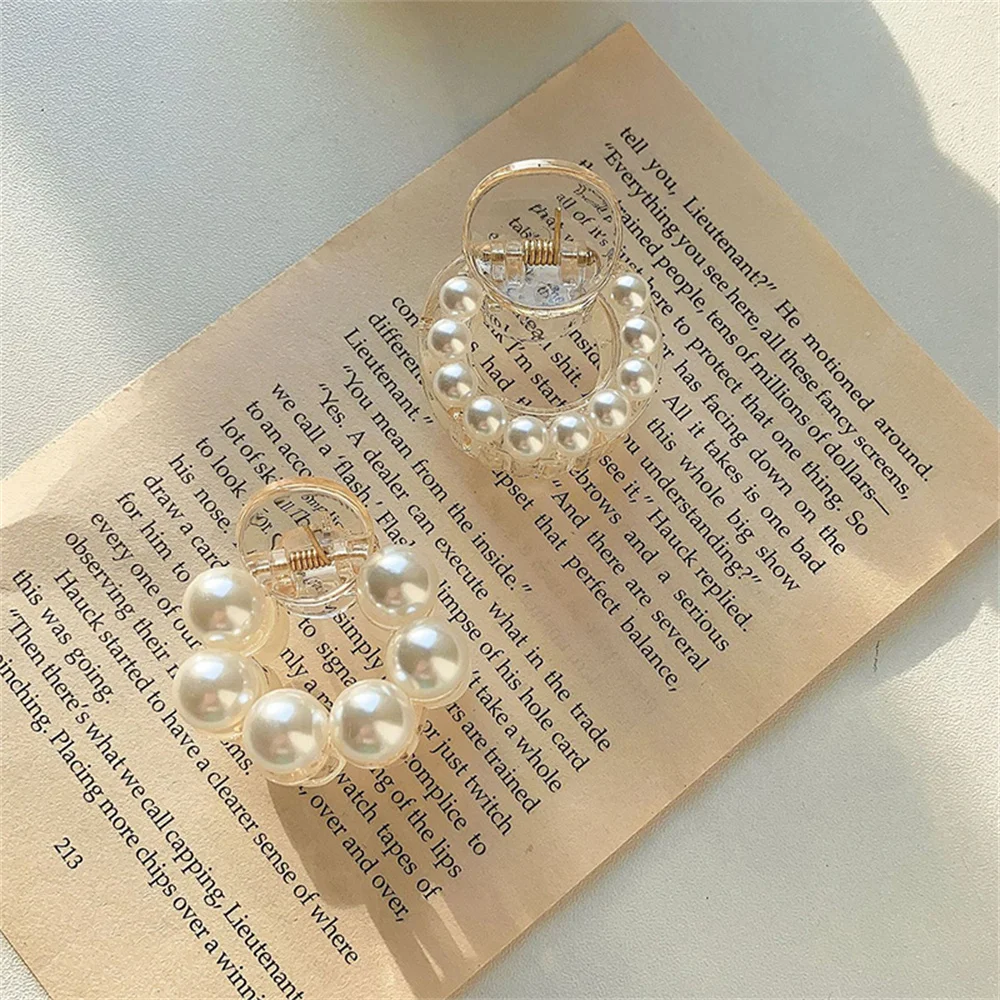 Sweet Mini Round Pearl Hair Clips for Women Girls Hair Claw Chic Barrettes Claw Crab Hairpins Styling Fashion Hair Accessories