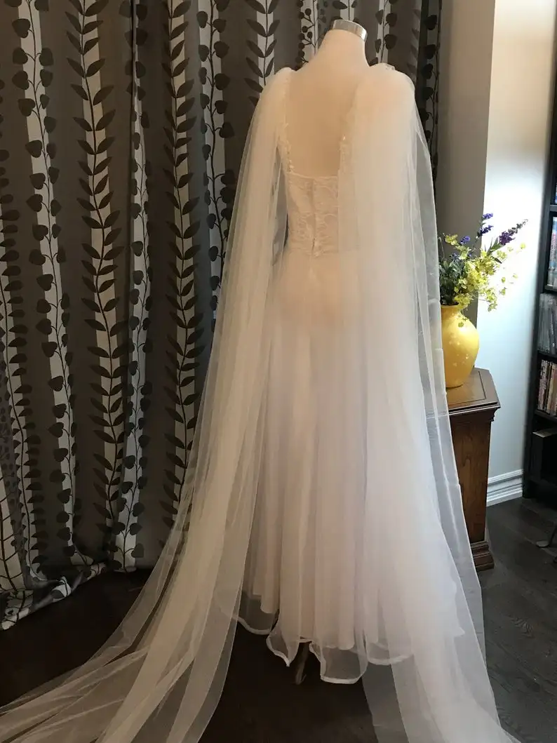 Mantella da sposa, tinta unita/due pezzi mantella a spalla 2.5 M / 3M / 3.5M / 4M / 5 M di lunghezza In bianco/bianco sporco/avorio/Champagne/nero