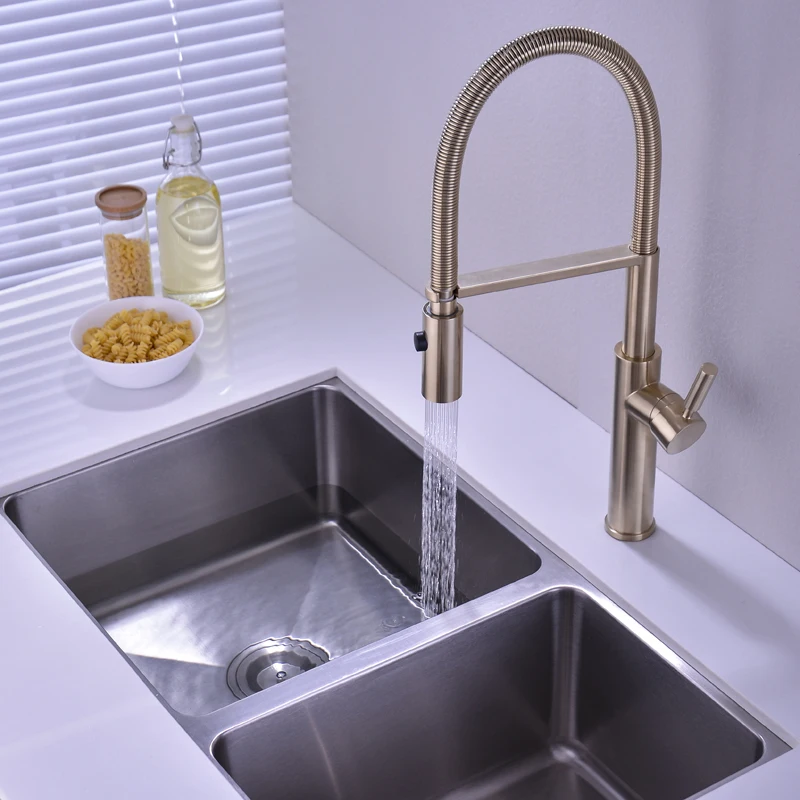 

Kitchen sink Faucets Brass pull down spring Hot and Cold 360 Swivel spout Kitchen Tap Spray Head rotation Crane Brush gold