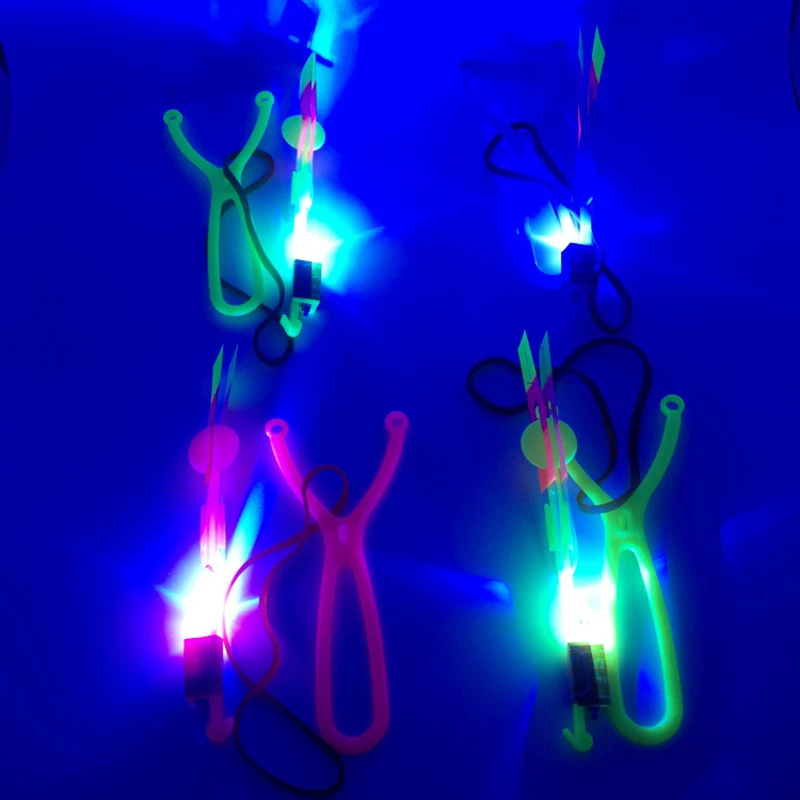 Fusée lumineuse LED bleue en plastique pour enfants, fronde, jouets d'extérieur, catapulte, champignon féerique volant, vacances, temps heureux