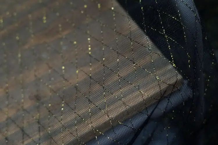 150cm Wide 1meter/lot Thin Tulle Fabric Veil Lace Fabric Material Grid Black White Gold Silver Thread Decoration X1087