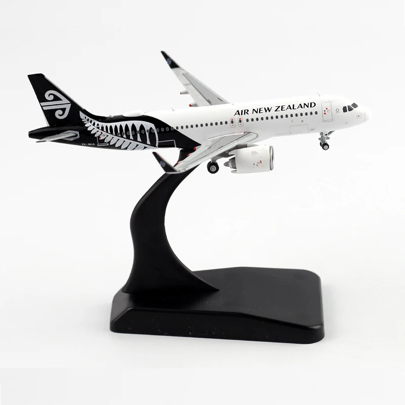 1:400 Scale New Zealand Airways  A320 Airlines Model with Base Alloy Aircraft For Collectible Souvenir Show Gift Toys