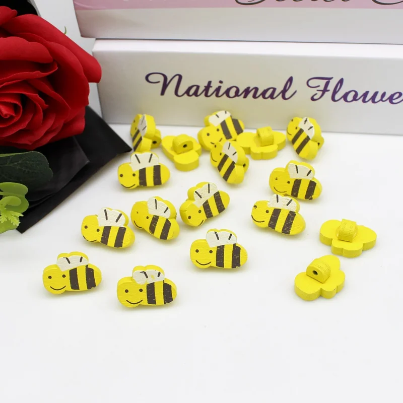 40pcs Yellow bee Buttons for Handwork Sewing Scrapbook Clothing Crafts Home Decor Accessories Decorative Wooden Buttons