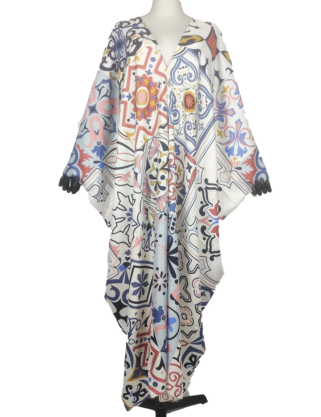 

Summer Popular Middle East Muslim Lady Silk Printed Batwing Sleeve V-Neck Kaftan Dress Plus Size African Loose Boubou For Party