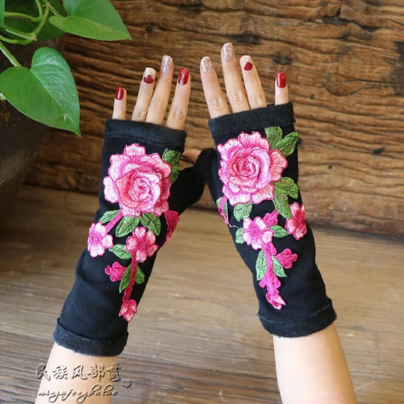 Fashion Women\'s Autumn Handmade Embroidery Gloves Embroidered Fox Flowers Mid Long Half Finger Warm Cotton Winter Gloves