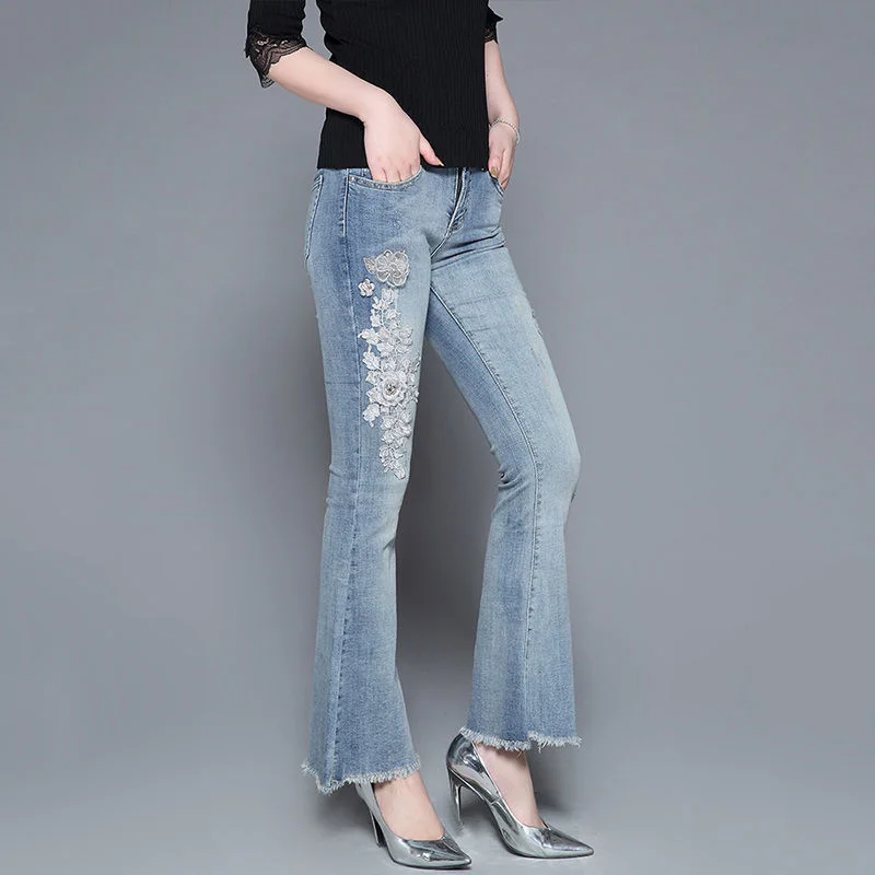 Jeans Wanita Musim Semi Musim Panas Celana Denim Menyala Pinggang Tinggi Tipis 2021 Celana Potong Bordir Antik Kurus Gaya Korea Baru