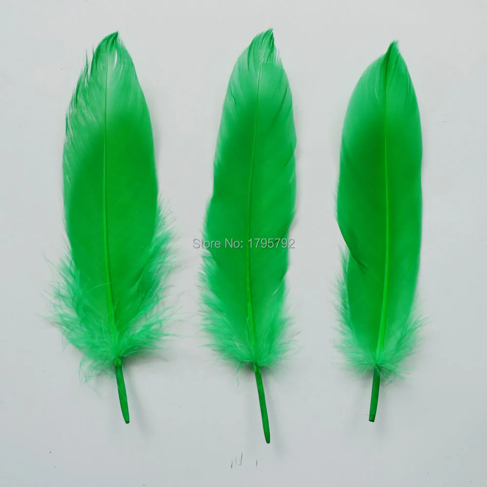 

Wholesale Hard Pole 1000Pcs Green Goose Feathers For DIY Crafts Swan Plumes 12-18cm Jewelry Wedding Home Accessories Decoration