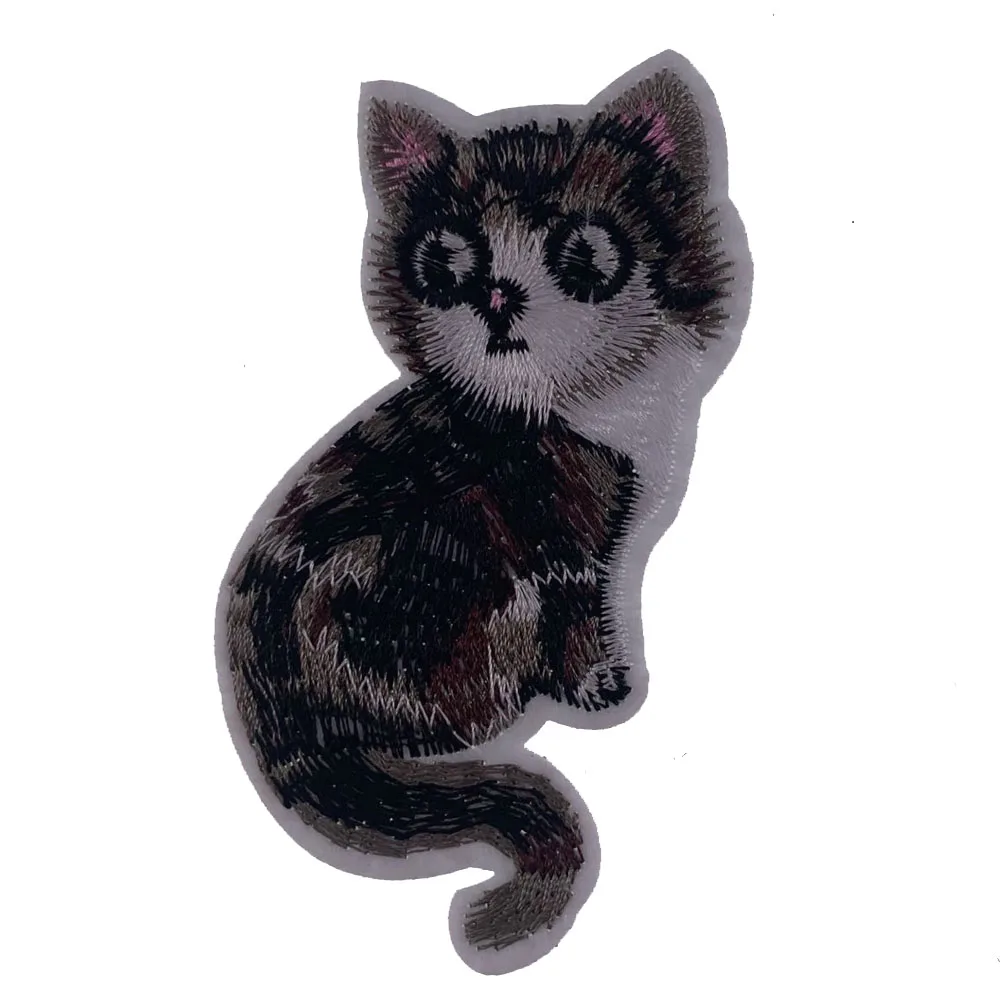 10/20/30Pcs/Lot Random Mix Animal Embroidery Patches For Clothing DIY Iron On Patch On Clothes Cat Dog Bird Rabbit Accessories