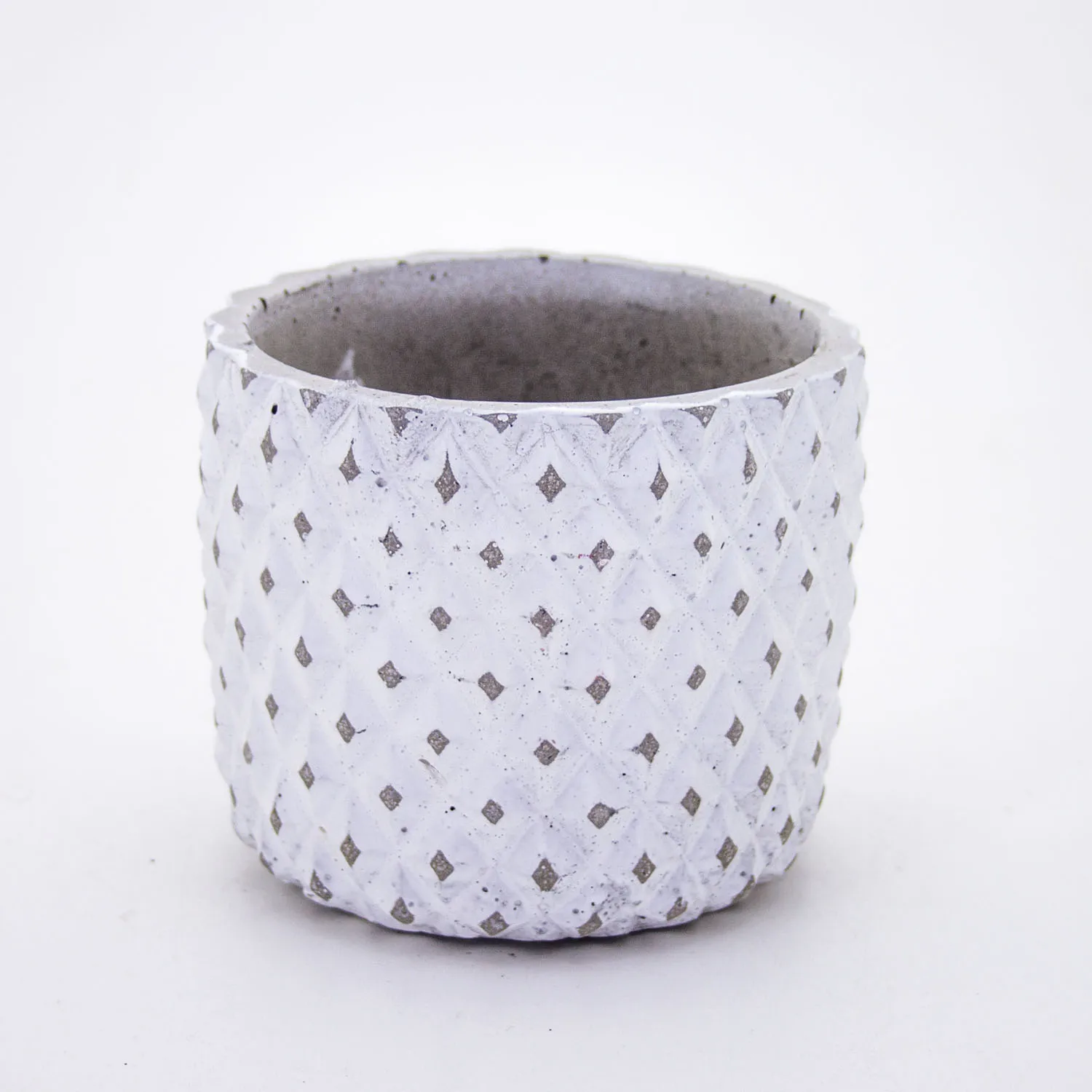 Diamond flower pattern tumbled concrete flower pot white 14x12 Cm