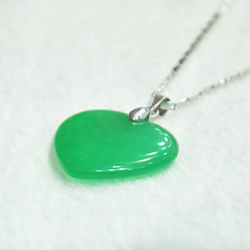 

fine jewelry Free Shipping >> Green jade Heart Shape Silver Pendant /necklace