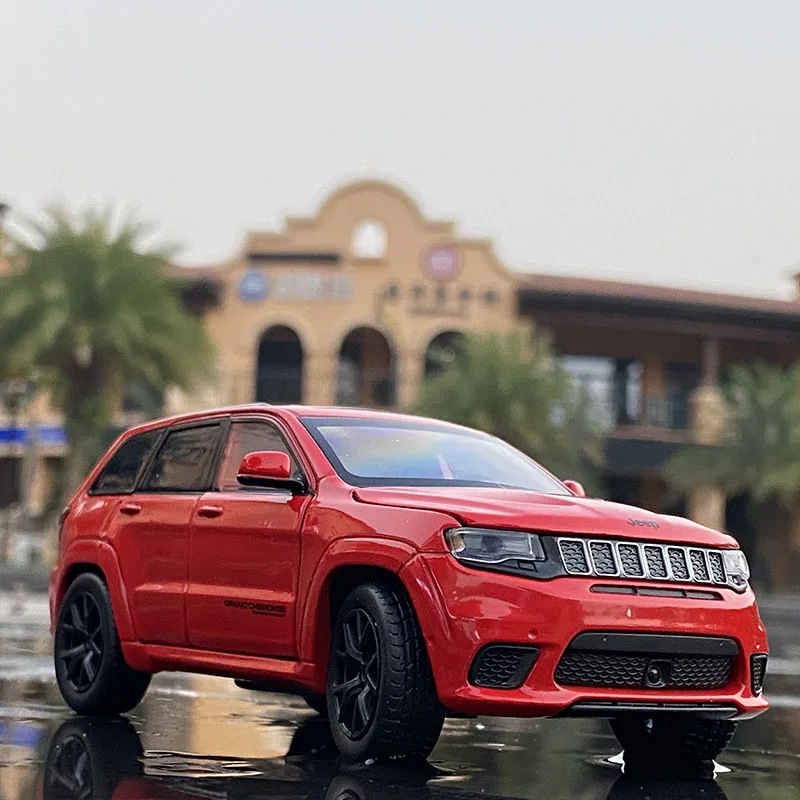 1:32 Jeeps Grand Cherokee Alloy Car Model Diecasts & Toy Off-road Vehicles Metal Car Model Simulation Sound and Light Kids Gifts