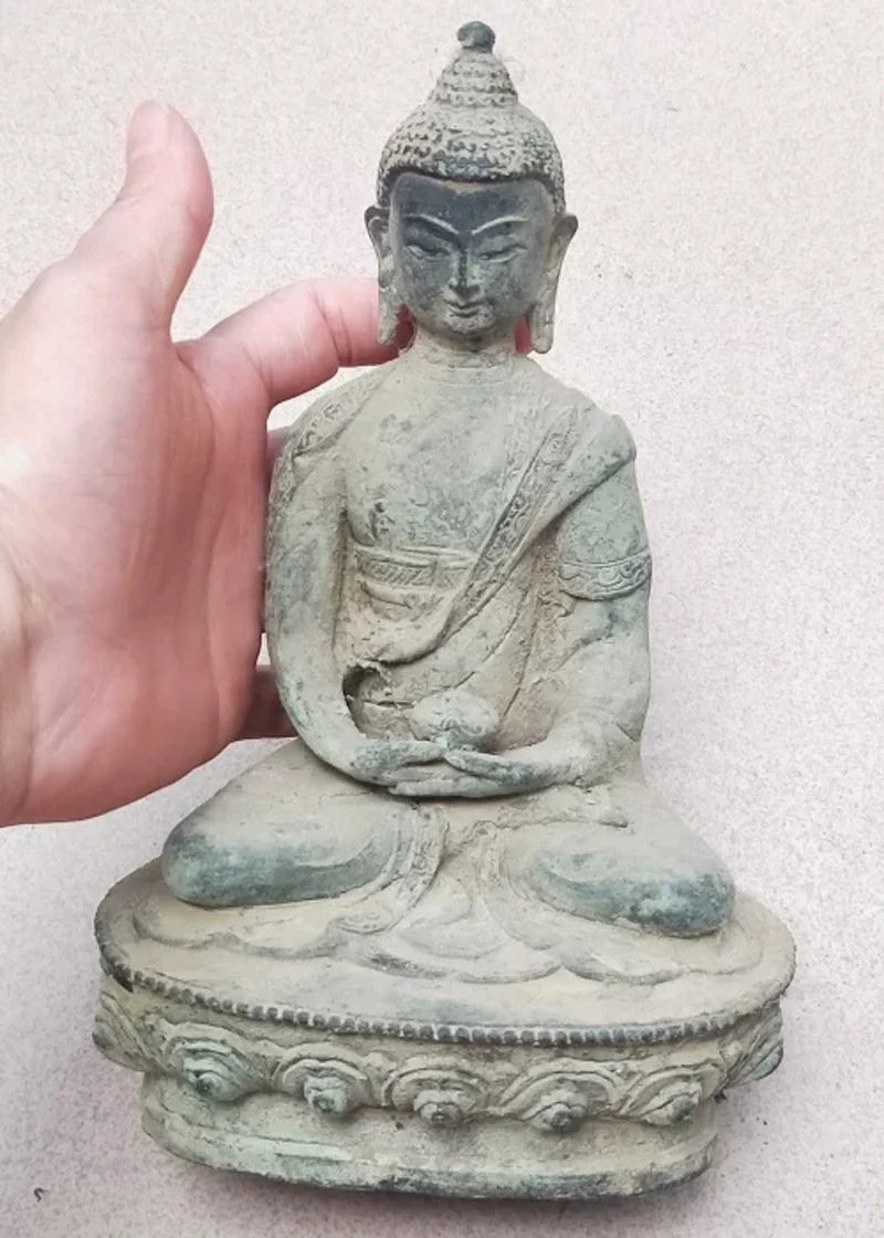 

China Old Tibetan Buddhism Shakyamuni Sit Buddha Bronze Statue 20cm Collect decorative gift trinkets