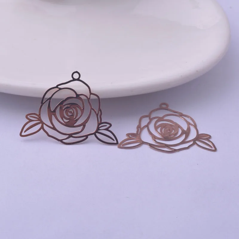 50 Stück AC11619 24*30mm Filigrane Ausgehöhlte Rosenblüten-Anhänger Ohrring-Verbinder – Detail 3