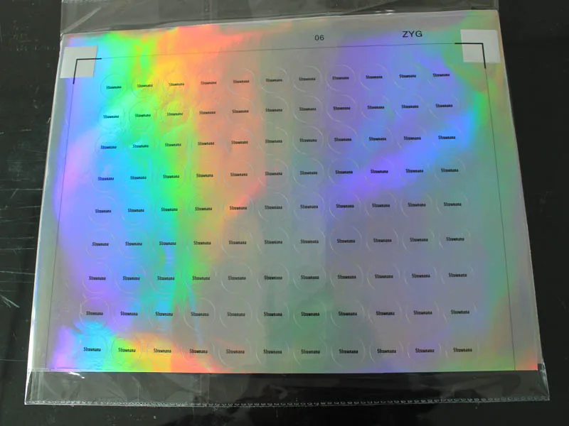 Aangepaste Roll Cosmetische Label Drukkerij Custom Design 3D Anti-namaak Hologram Sticker Met Running Nummers