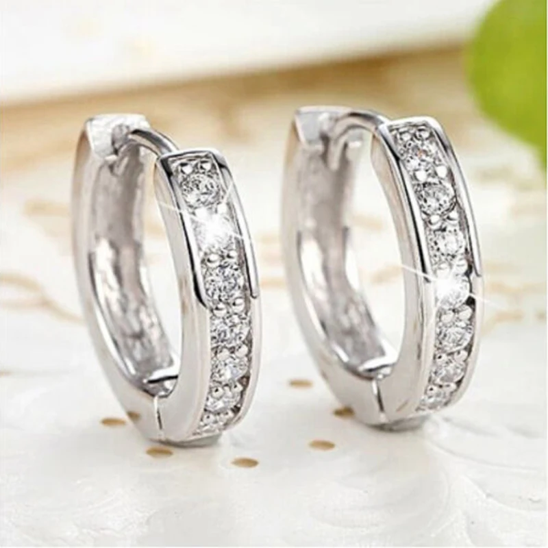 Huitan Luxury Silver Color Women Hoop Earrings Small Circle Dazzling CZ Delicate Female Party Earring Daily Wear Classic Jewelry