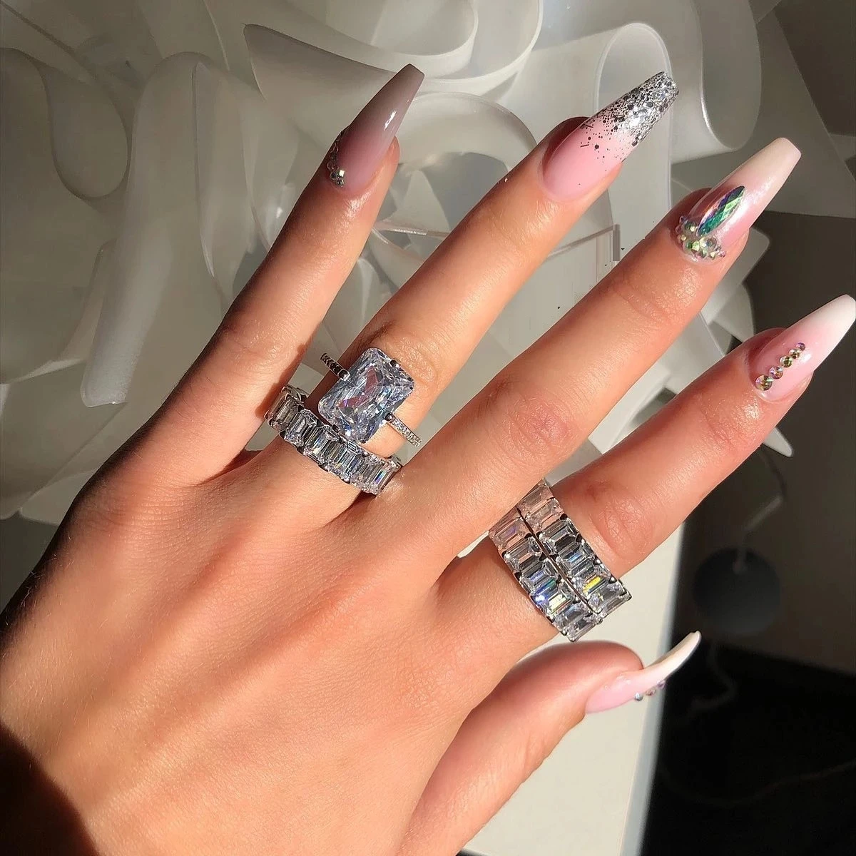 Wholesale Simple Women Fashion Iced White Clear 5A Cubic Zirconia Geometry CZ Wedding Stacking Bands Rings Punk Charm Jewelry