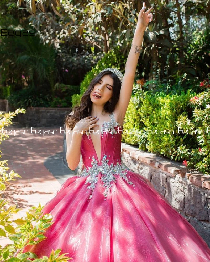 Vestido de fiesta de quinceañera, rosa roja, brillante, con cuello en V, apliques de cristal, 16 vestidos largos para desfile