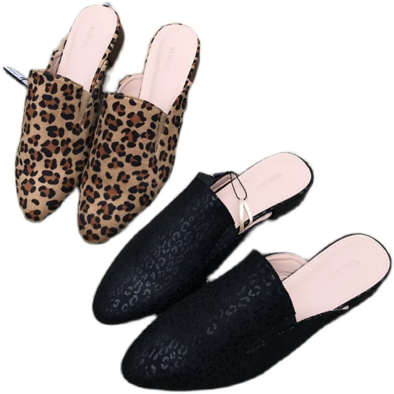 Leopard Print Women Slippers Pointed Toe Slip On Mules Low Heel Casual Shoes 2020 Fashion British Style Loafers Ladies Slippers