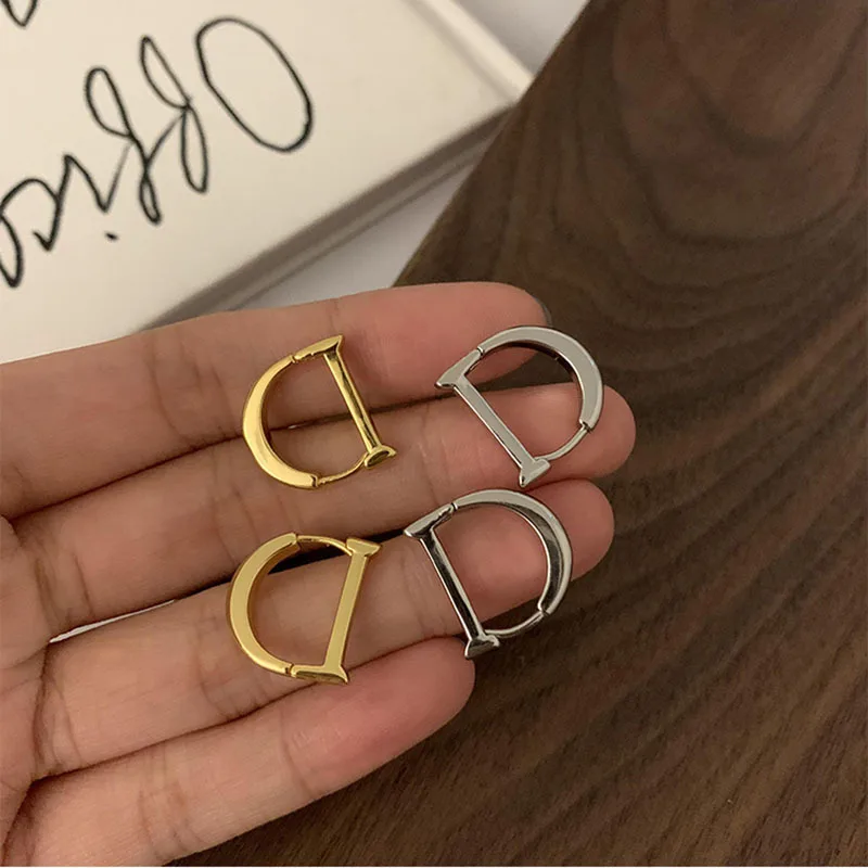 2024 New Classic Letter D Smooth Metal Hoop Earrings for Woman Fashion Korean Jewelry Temperament Girl's Daily Wear Earrings