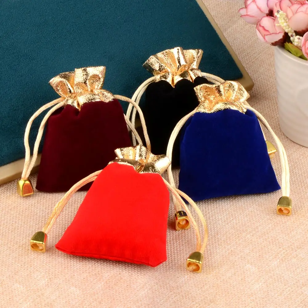 10pcs/lot 7x9cm 9x12cm 12x16cm Vintage Velvet Bag Gold Color Trim Drawstring Red Gift Bags Wedding Jewelry Packaging Pouches