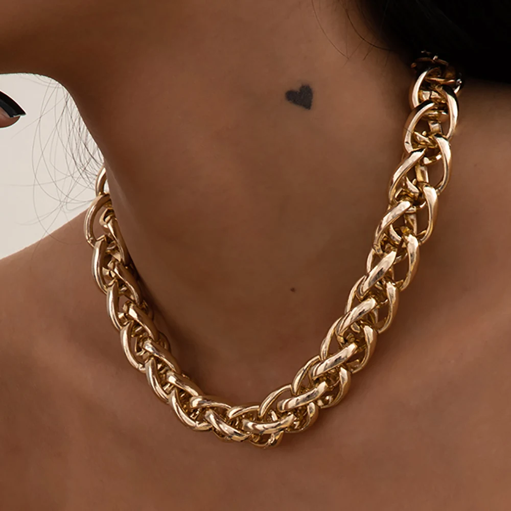 Punk złoty kolor Metal Handmade krótki naszyjnik mężczyźni Retro prosta skręcona Hip Hop gruby obojczyka naszyjniki kobiety moda biżuteria