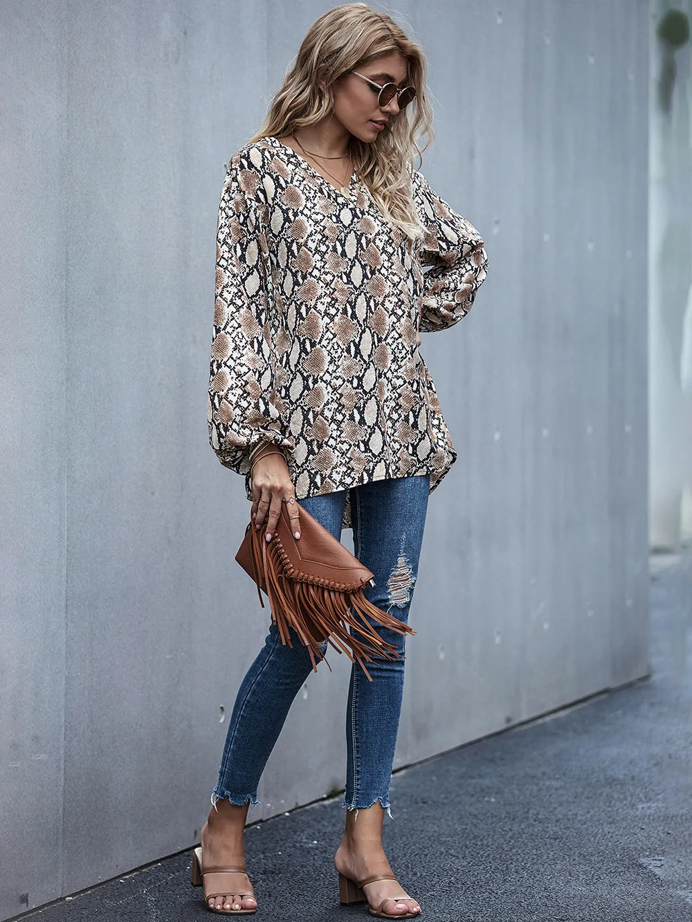 Blusa holgada informal de gasa con estampado de leopardo para mujer, camisa de manga larga con cuello en V, Estilo Vintage, talla grande, para otoño