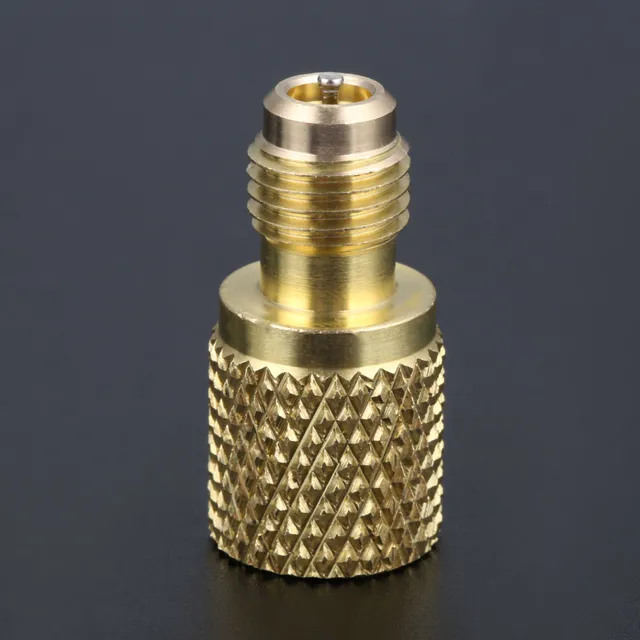 A/C R134a mosiężny prosty adapter montażowy 1/4 "męski na 1/2" żeński W/rdzeń zaworu łączący wąż R12 do zbiornika czynnika chłodniczego R134A