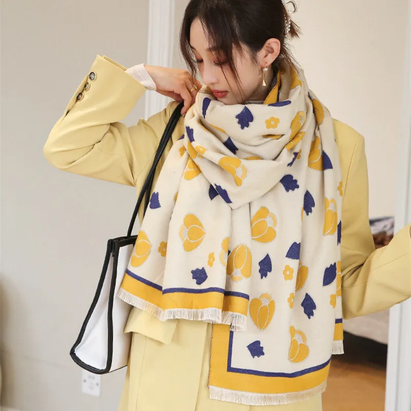 New Ladies Fashion European and American Style Popular Flower Pattern Printing Cashmere Shawl Multifunction Warm Scarf Gift