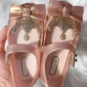 ميني ميليسا فتاة جيلي الصنادل تاج صنادل أطفال أحذية الشاطئ غير قابلة للانزلاق ميليسا طفل صغير أحذية طفلة أفضل 10 مبيعات صنادل ميليسا للأطفال - رقم 7